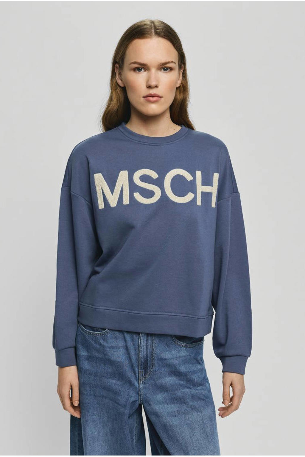 Donkerblauwe dames MSCH Copenhagen sweater met tekst print, lange mouwen en ronde hals