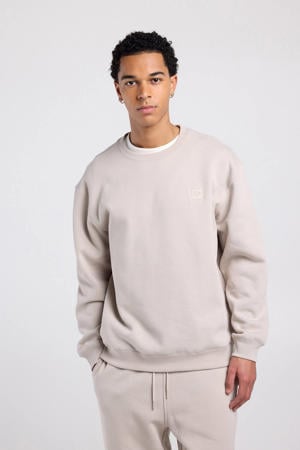 sweater beige