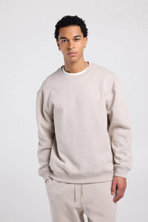 sweater beige