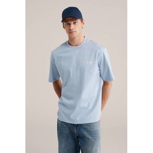 WE Fashion relaxed T-shirt met backprint lichtblauw afbeelding