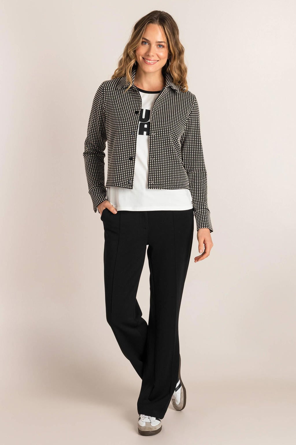 Zwart en witte dames Ivy Beau jasje van polyester met lange mouwen, klassieke kraag en knoopsluiting