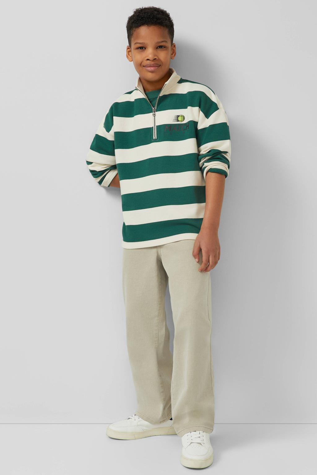 Olijfgroene jongens s.Oliver relaxed casual broek van stretchkatoen met regular waist, rits- en knoopsluiting en effen