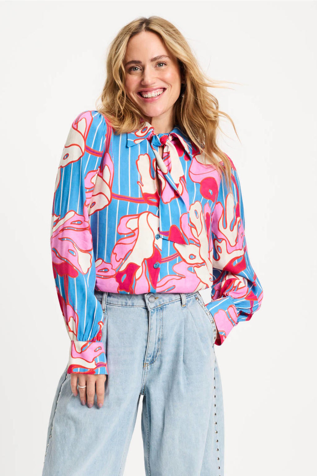 Multikleurige dames POM Amsterdam top van viscose met lange mouwen en klassieke kraag