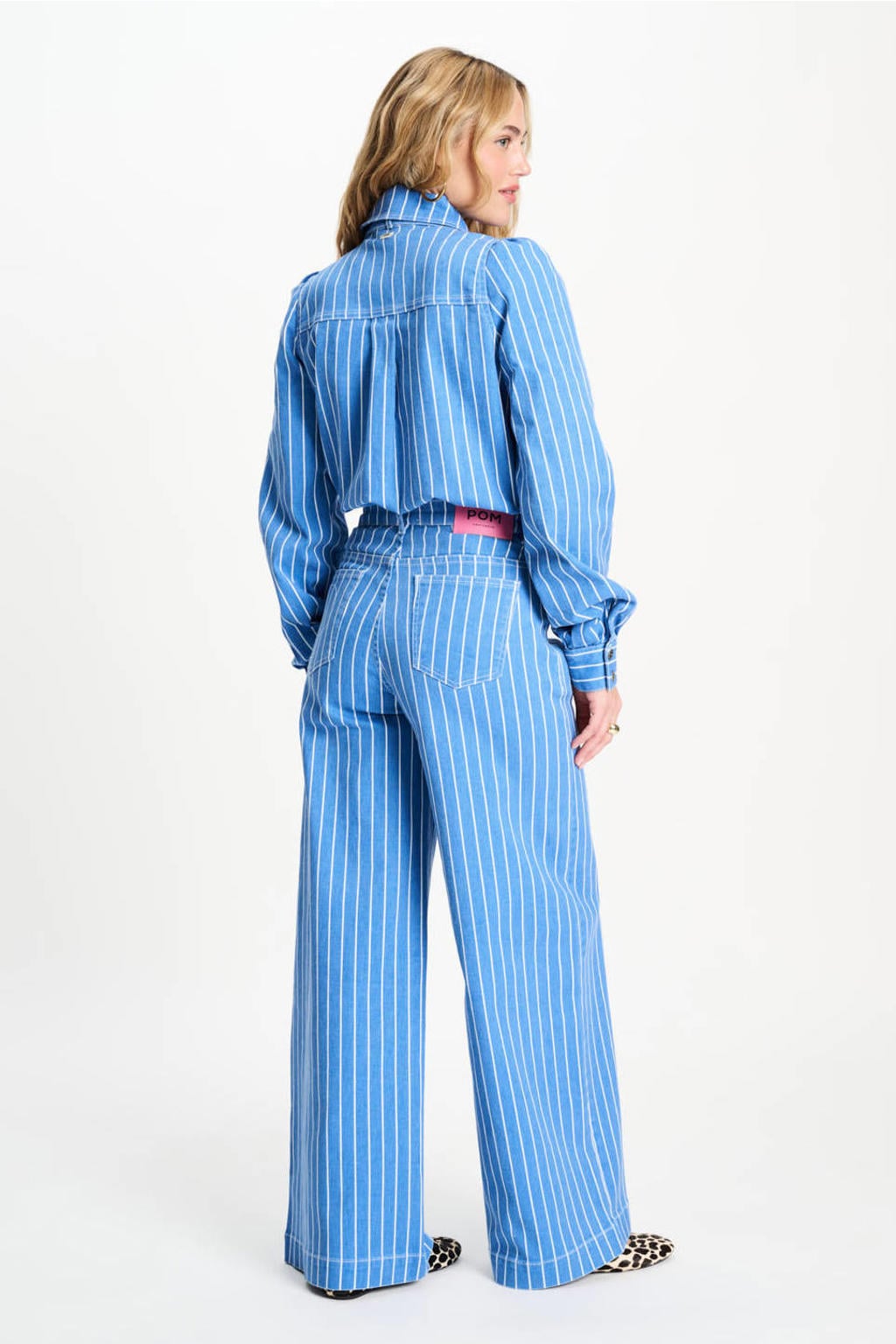Blauw en witte dames POM Amsterdam gestreepte blouse van katoen met lange mouwen, klassieke kraag en knoopsluiting
