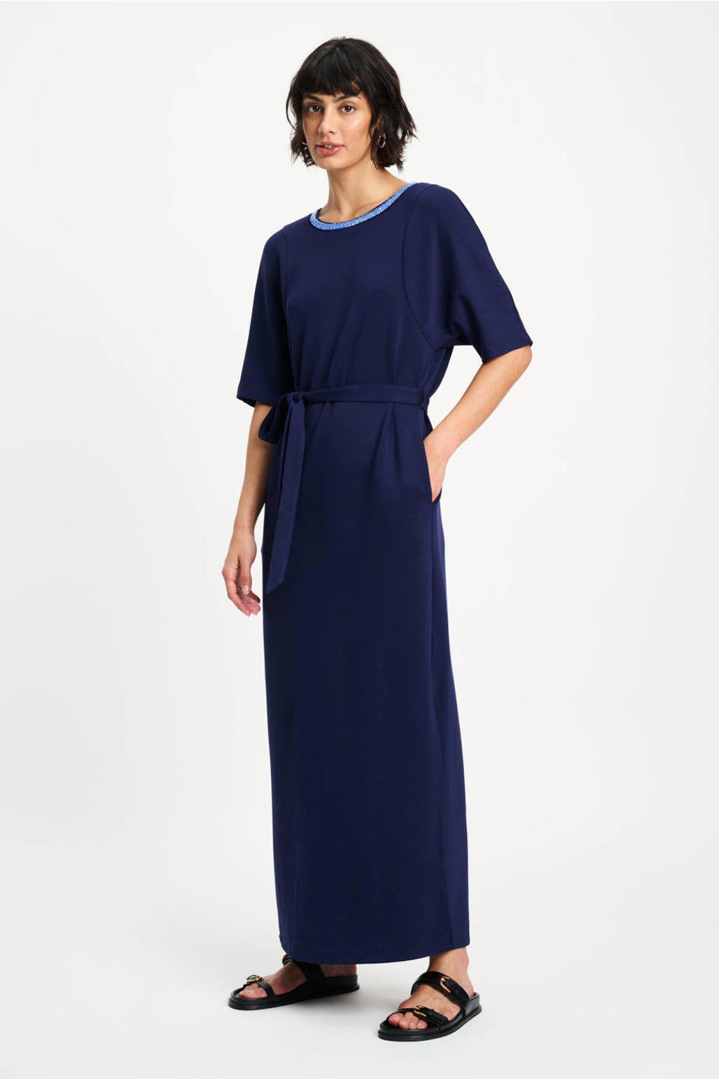 Donkerblauwe dames POM Amsterdam midi jurk van viscose met effen, korte mouwen en ronde hals