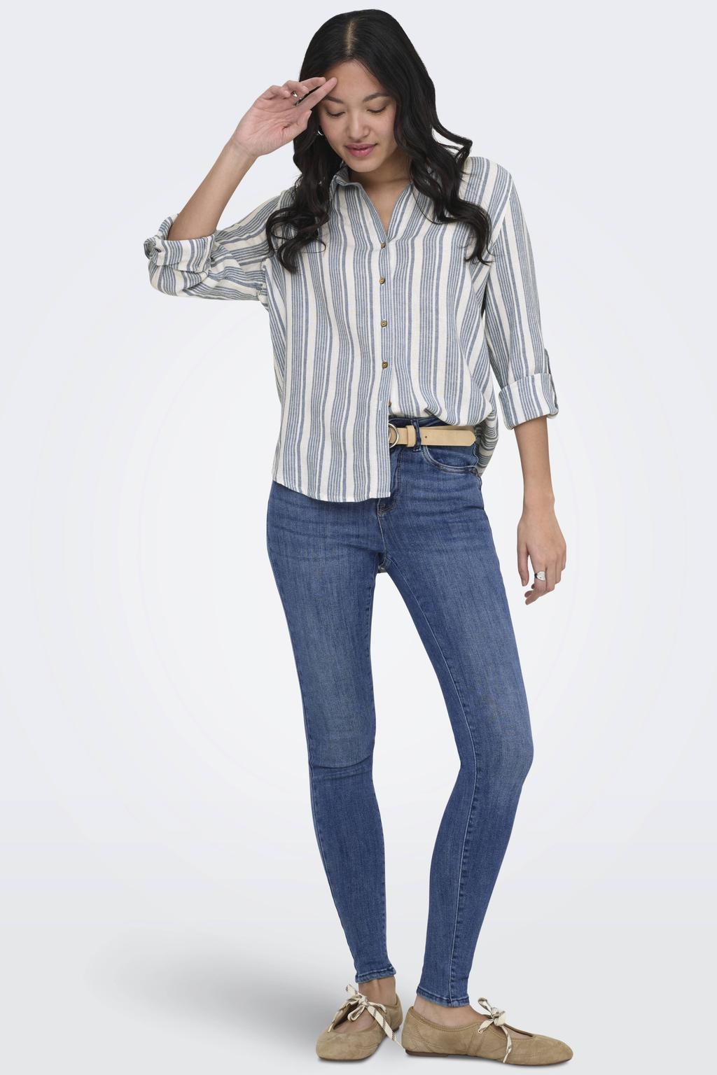 Medium blue denim dames ONLY Onlpower Mid Waist Push Up Ank Det Dnm skinny jeans met regular waist en effen