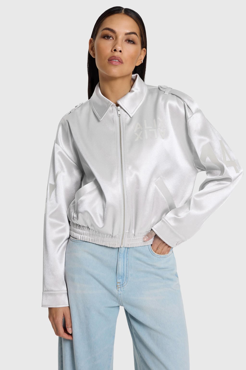 Zilverkleurige dames Alix the Label bomberjack met backprint, lange mouwen en klassieke kraag
