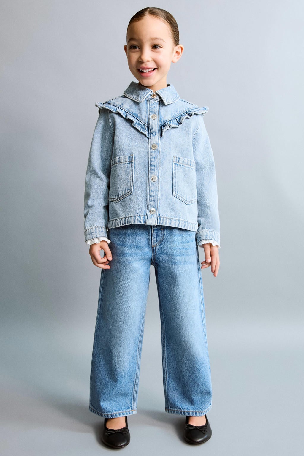 Light blue denim meisjes Mango Kids spijkerjas van denim met effen, lange mouwen, klassieke kraag, knoopsluiting en ruches