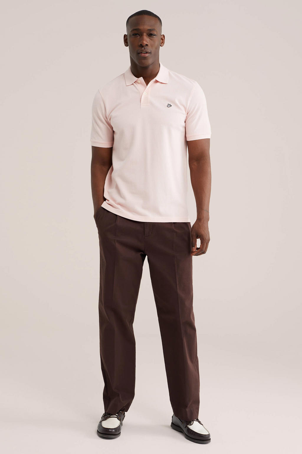 Lichtroze heren WE Fashion regular polo van katoen met effen, korte mouwen, knoopsluiting en pique
