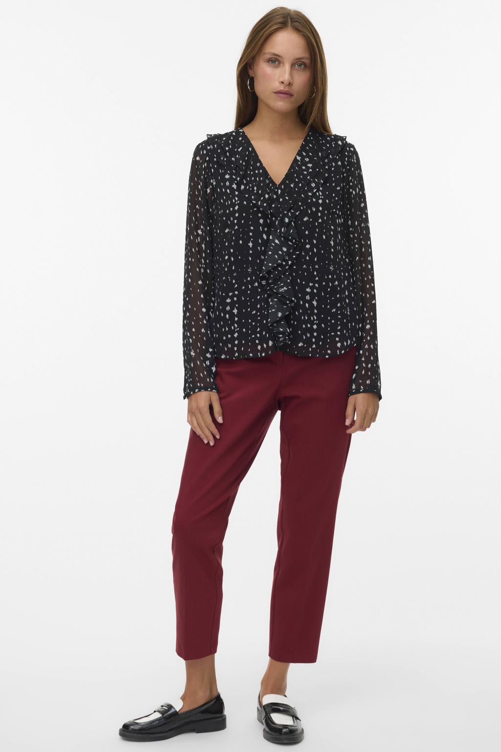 Zwarte dames VERO MODA top van polyester met lange mouwen, V-hals en geweven detail