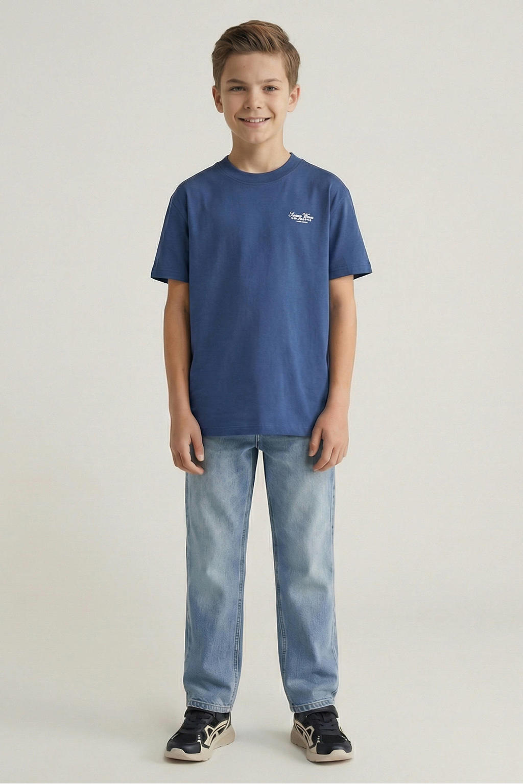 Light blue denim jongens Cars straight leg jeans van denim met rits- en knoopsluiting en effen