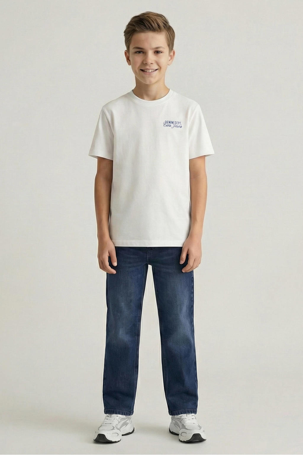 Medium blue denim jongens Cars straight leg jeans van denim met rits- en knoopsluiting en effen