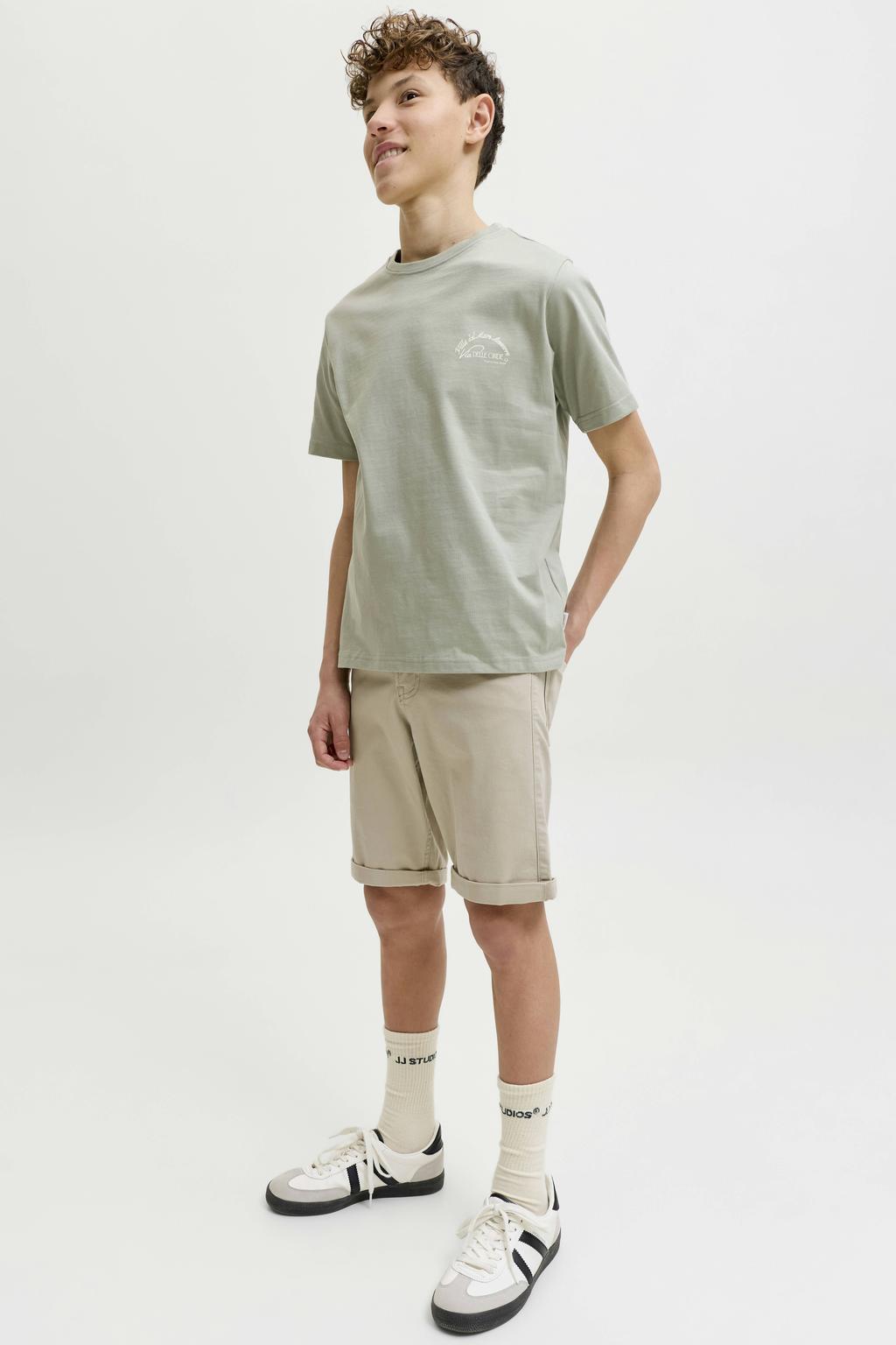 Zandkleurige jongens JACK & JONES JUNIOR bermuda short van stretchkatoen met rits- en knoopsluiting en effen