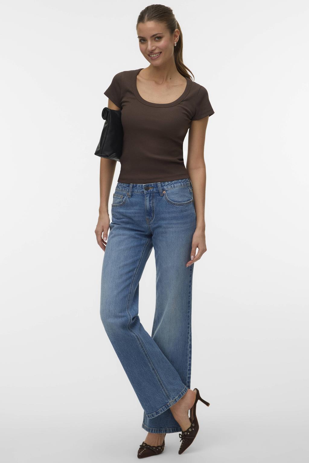 Medium blue denim dames VERO MODA Vmasta Lr Bootcut Jeans Li3175 low waist bootcut jeans van denim met rits- en knoopsluiting en effen