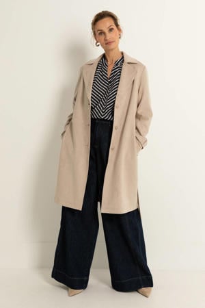 trenchcoat beige