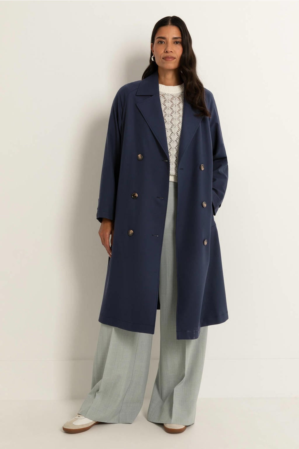 Blauwe dames Maura by Claudia Strater trenchcoat van polyamide met effen, lange mouwen, reverskraag, double breasted sluiting en ceintuur
