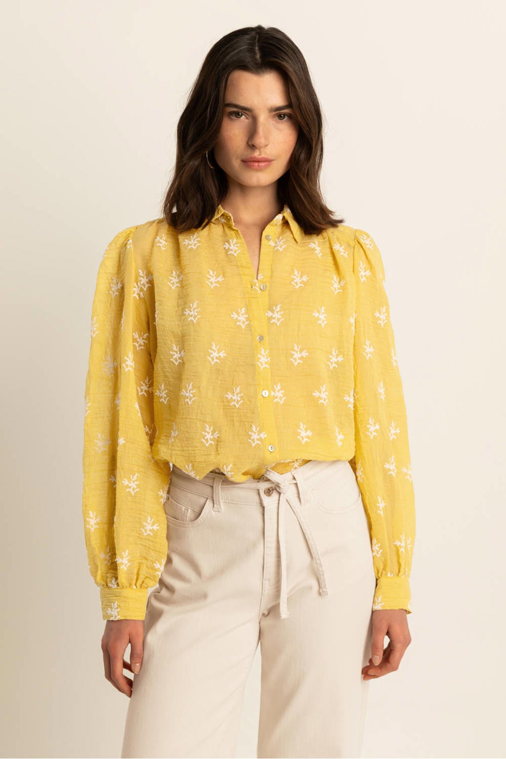 Gele dames Expresso blouse van ramie met lange mouwen, klassieke kraag, knoopsluiting en borduursels