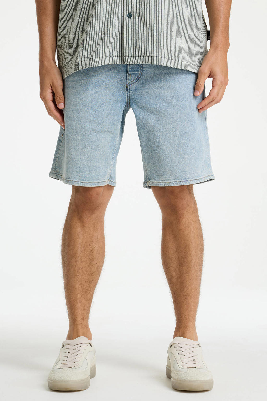 CHASIN' Evan.S Zone regular short light blue denim