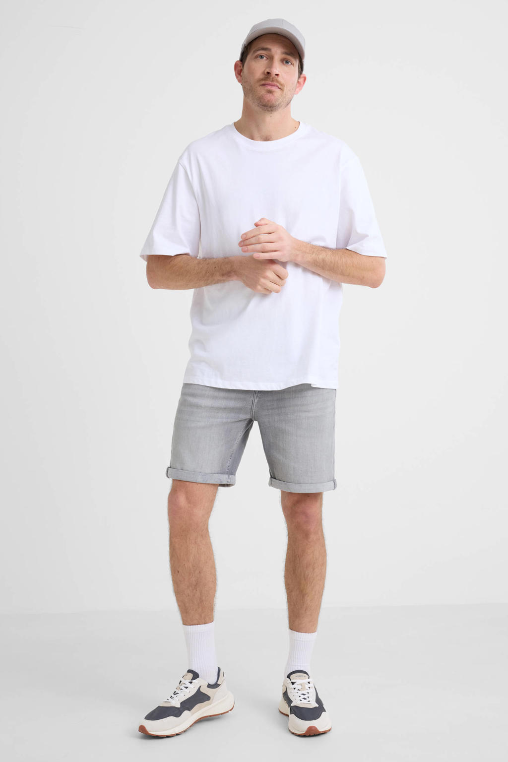 CHASIN' slim short grey denim