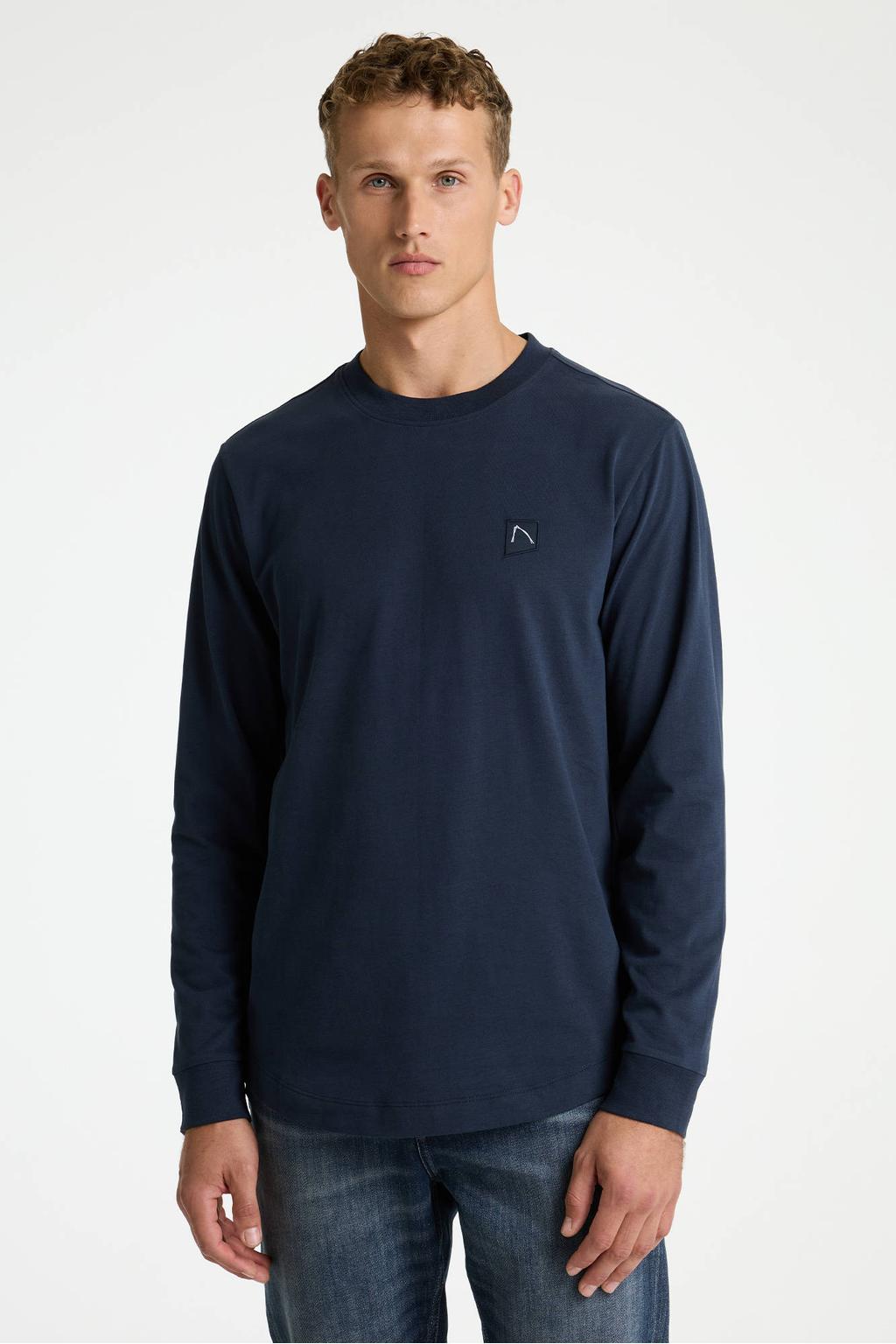 Donkerblauwe heren CHASIN' longsleeve van katoen met effen, lange mouwen en ronde hals