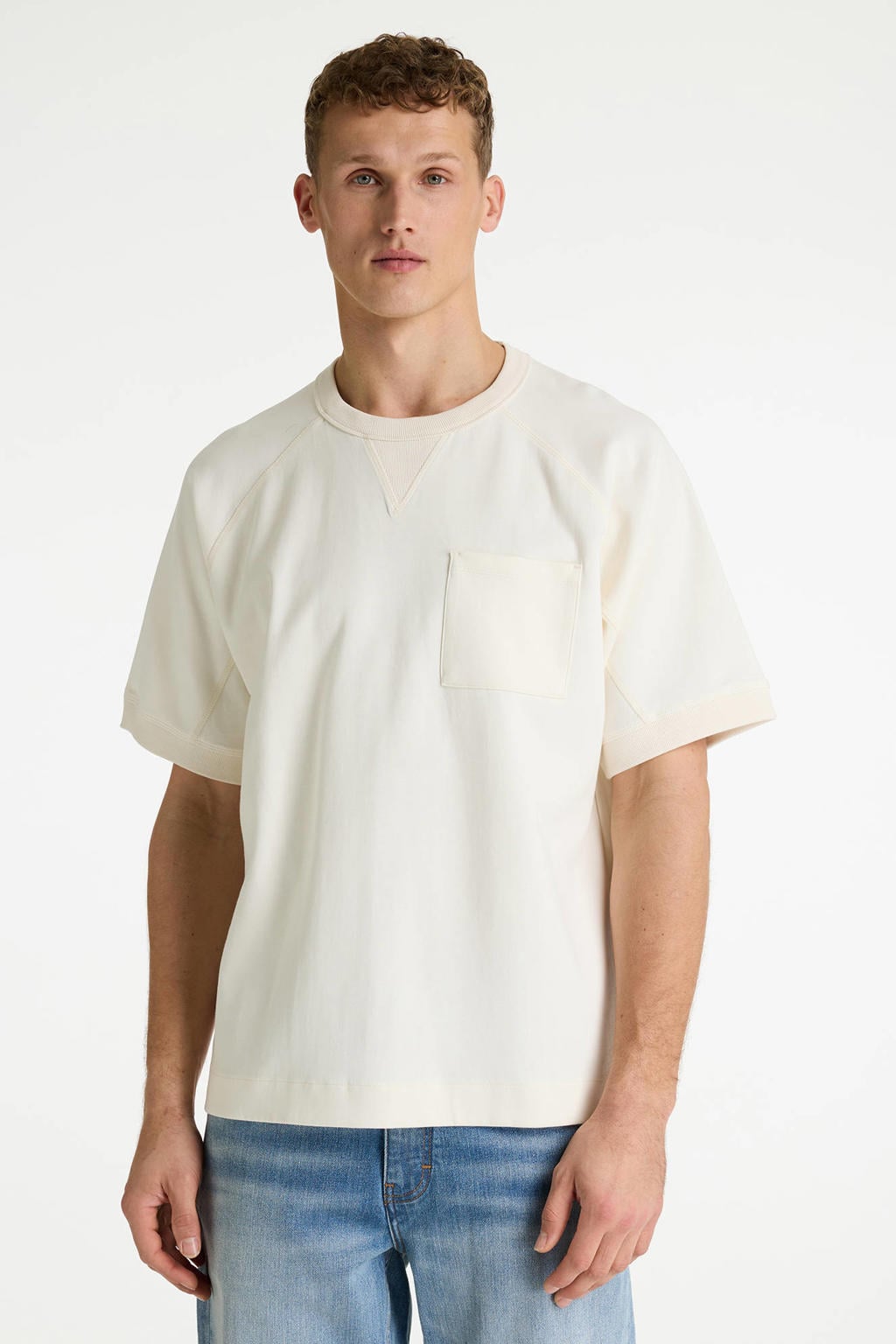 Ecru heren CHASIN' relaxed T-shirt van katoen met backprint, korte mouwen en ronde hals