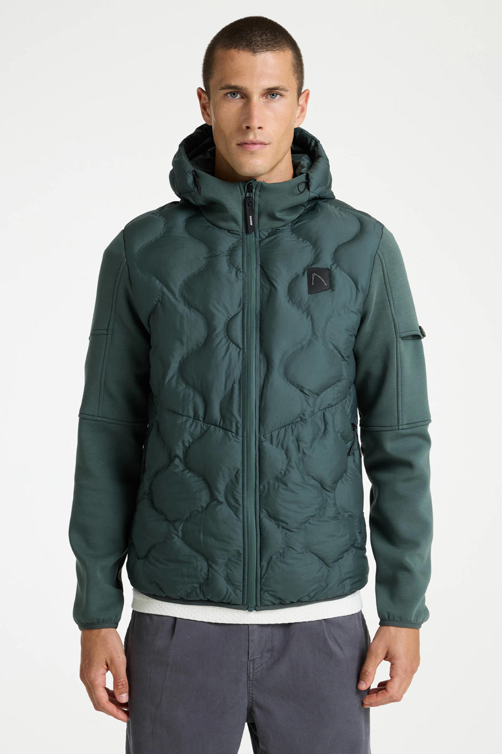 Groene heren CHASIN' gewatteerde jas van polyester met effen, lange mouwen, capuchon, ritssluiting en quilted