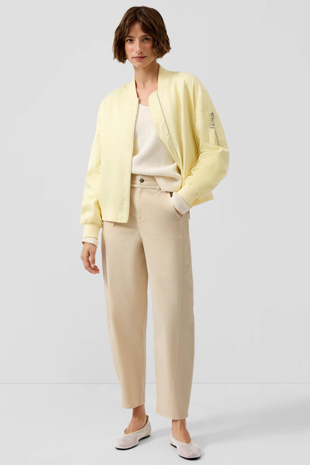 Ecru dames s.Oliver tapered high waist casual broek van katoen met rits- en knoopsluiting en effen