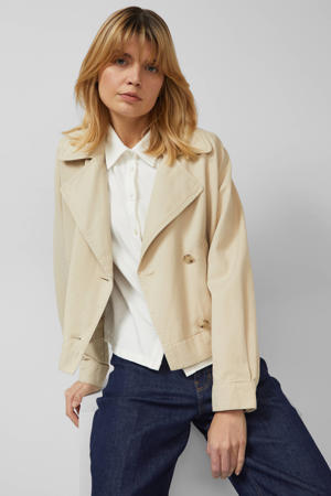 trenchcoat beige