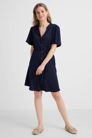 jurk met textuur en ceintuur donkerblauw