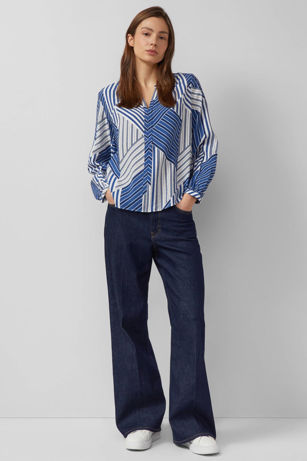 Blauwe dames s.Oliver blouse van viscose met grafische print, lange mouwen, V-hals en knoopsluiting