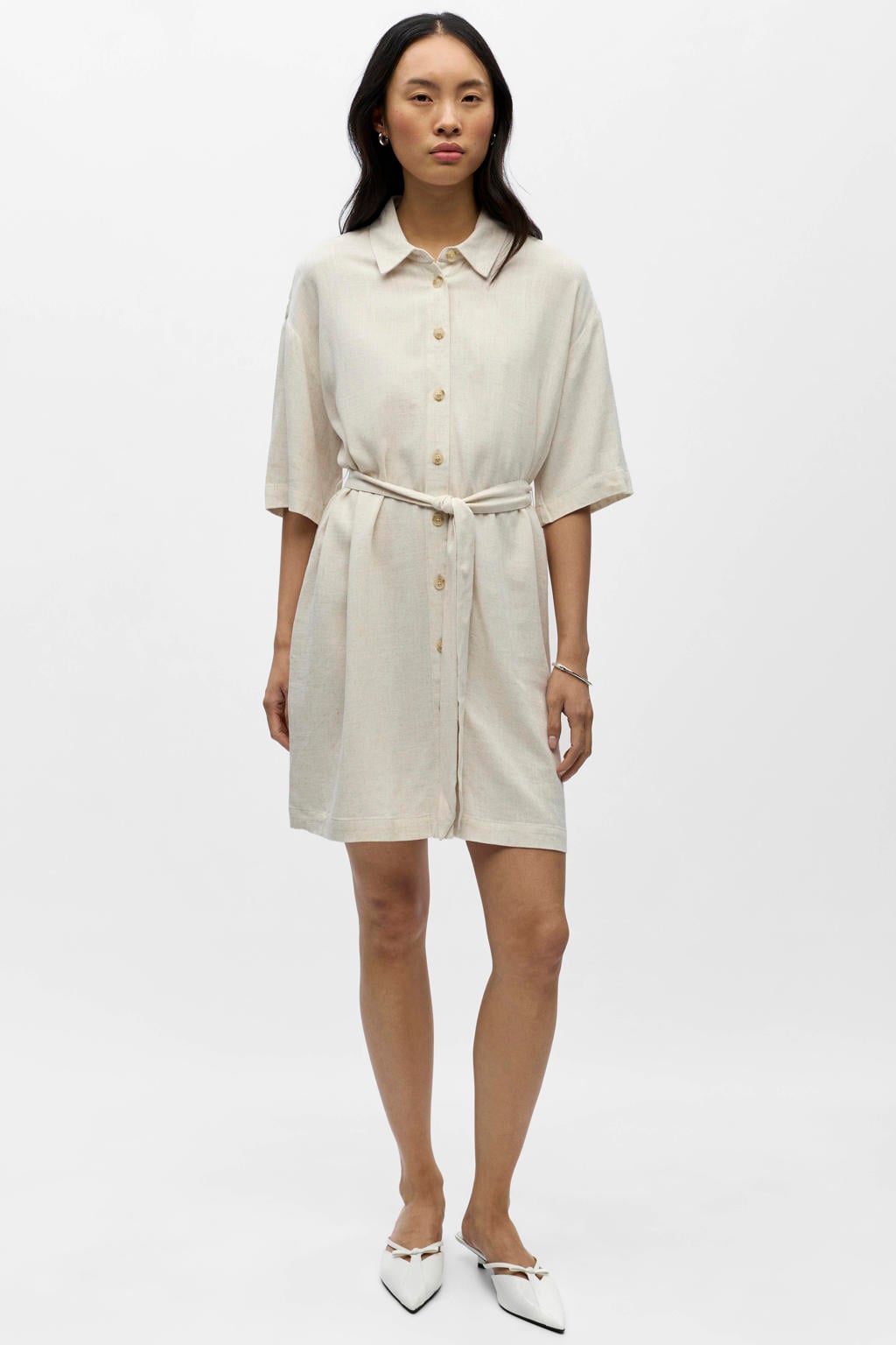Zandkleurige dames OBJECT blousejurk van viscose met effen, korte mouwen, klassieke kraag, knoopsluiting en ceintuur