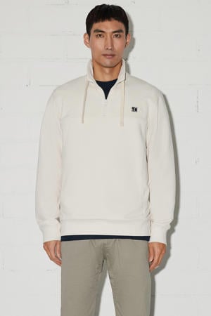 sweater wit