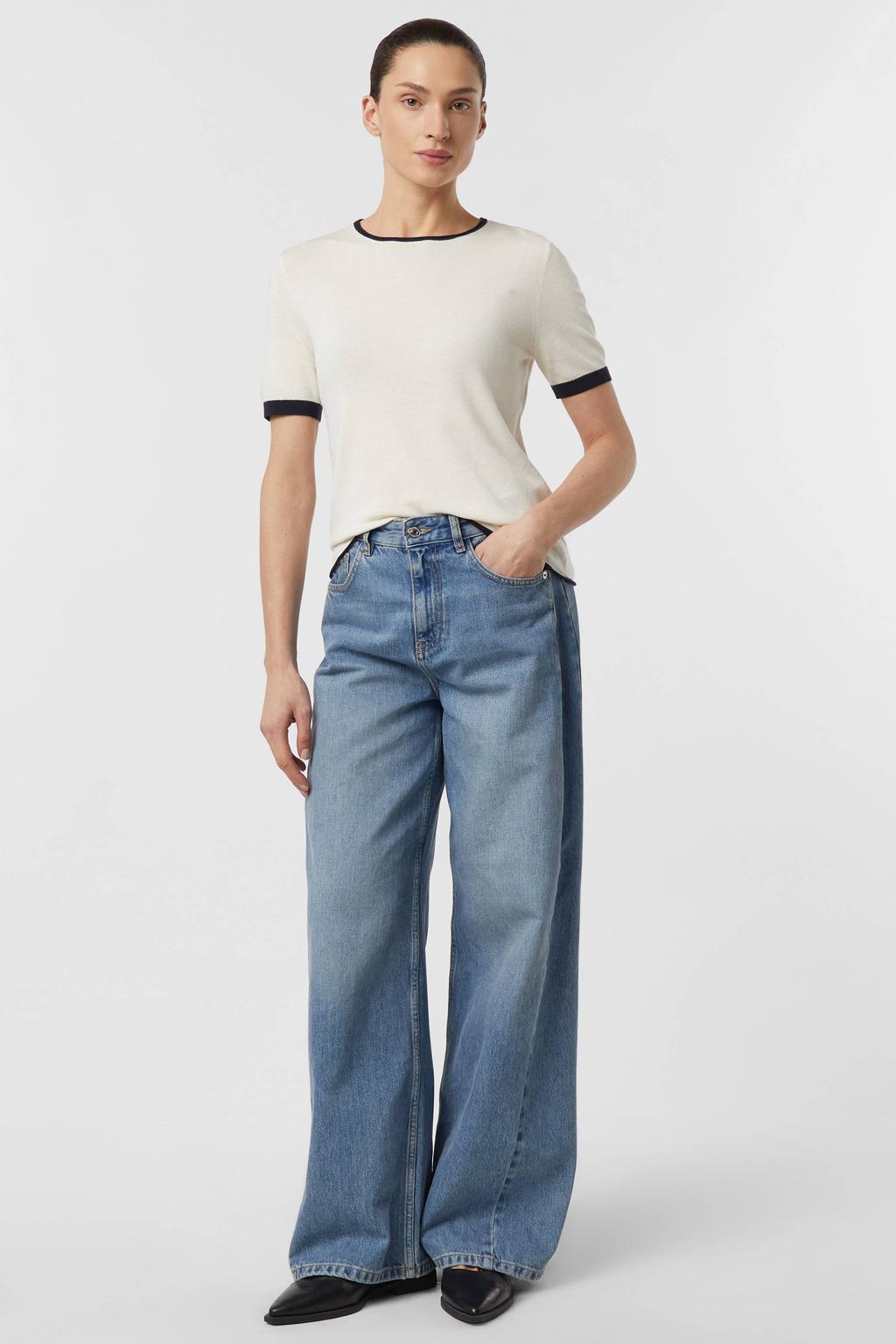 Ecru dames comma T-shirt fijn gebreid van viscose met effen, korte mouwen, ronde hals en contrast bies