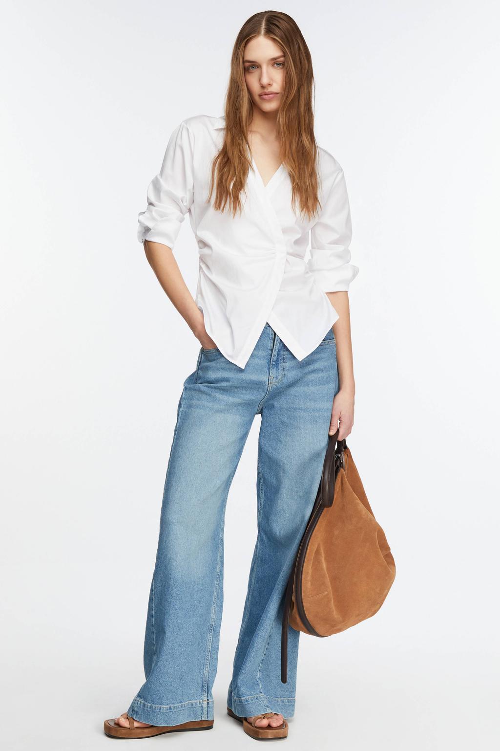 Witte dames comma blouse van katoen met effen, lange mouwen, klassieke kraag, knoopsluiting en overslag detail