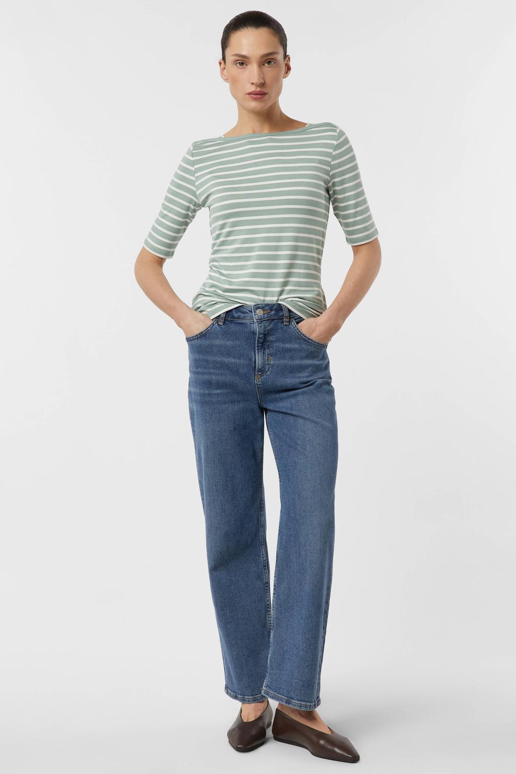 Lichtgroen en witte dames comma gestreepte top van viscose met driekwart mouwen en boothals