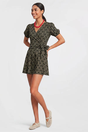 crinkle short met all-overprint