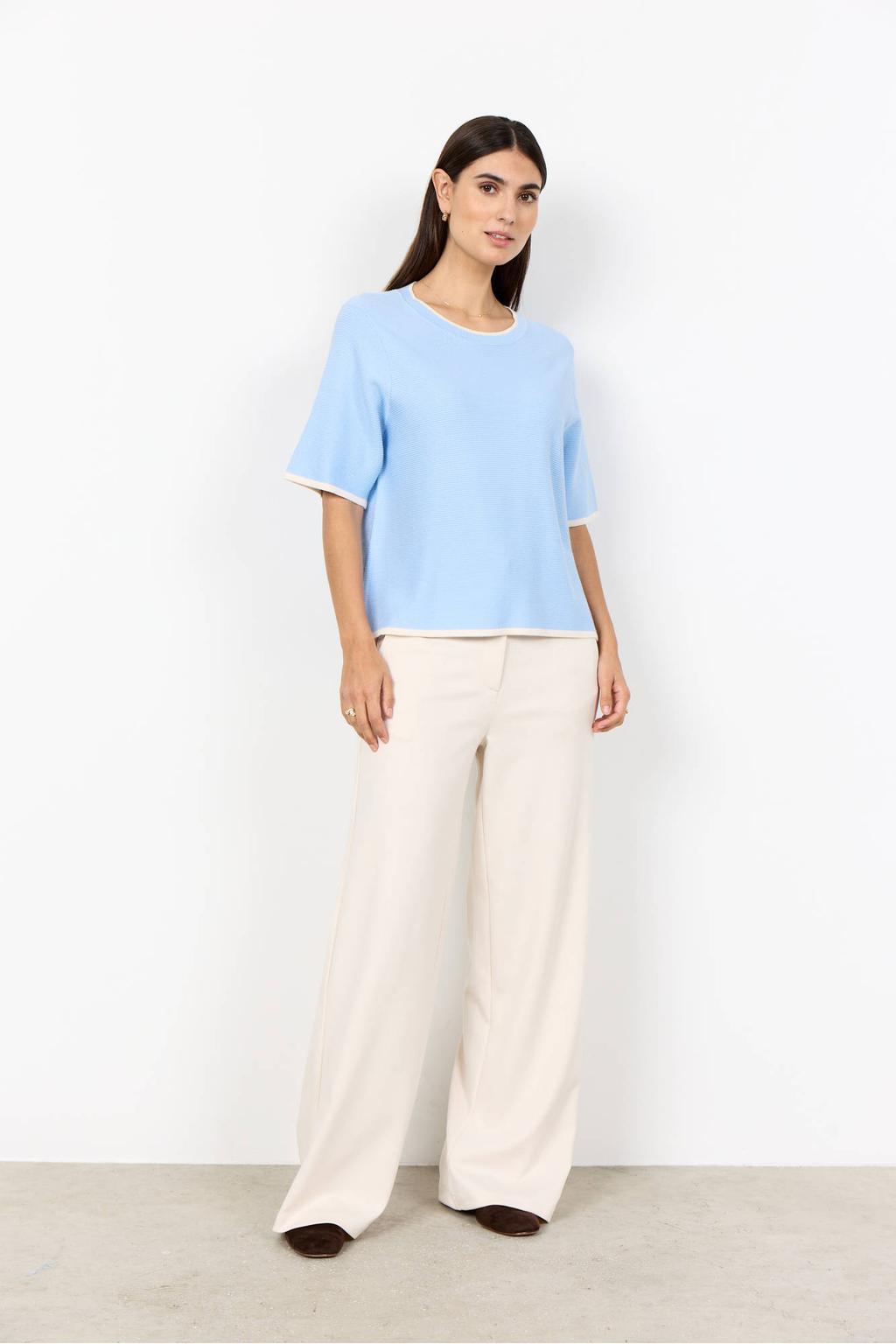 Blauwe dames Soyaconcept T-shirt fijn gebreid van viscose met effen, korte mouwen, ronde hals en contrast bies