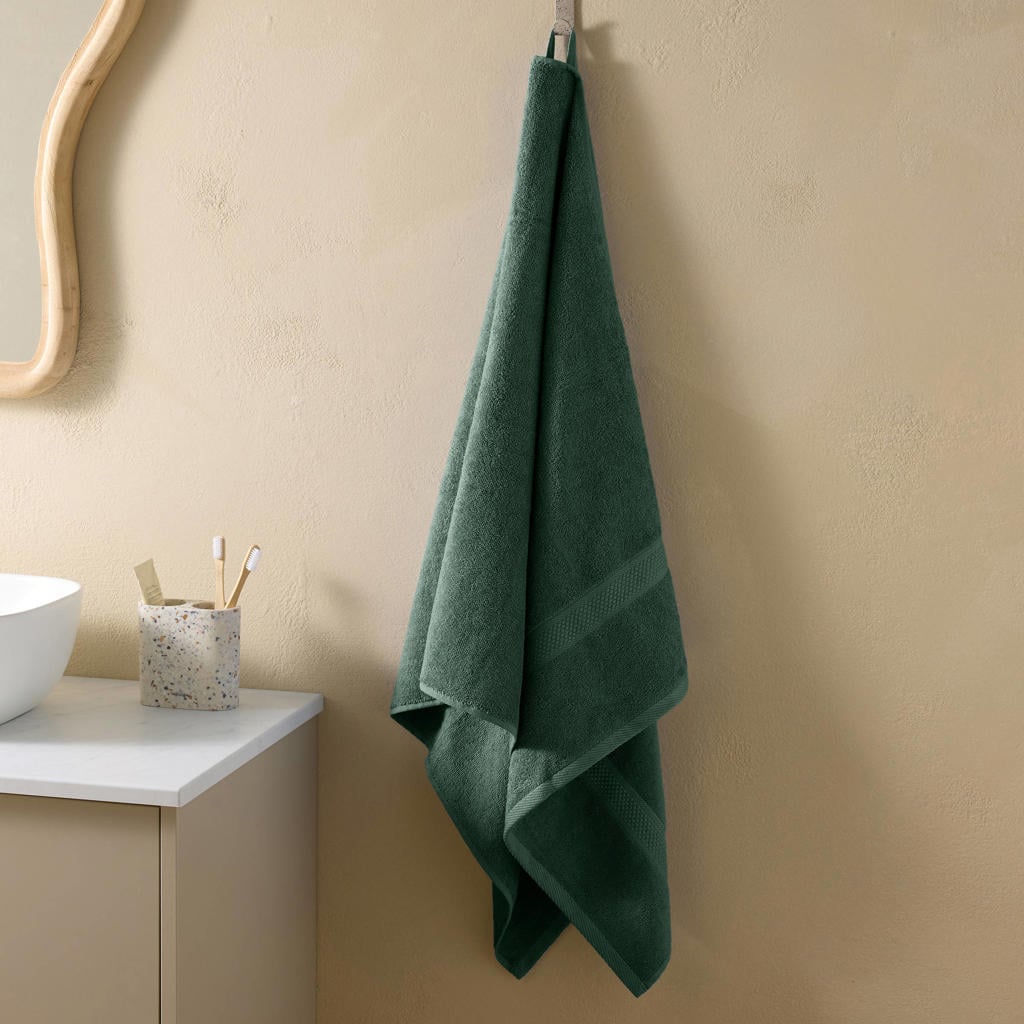 W douchelaken donkergroen basic (140x70 cm)