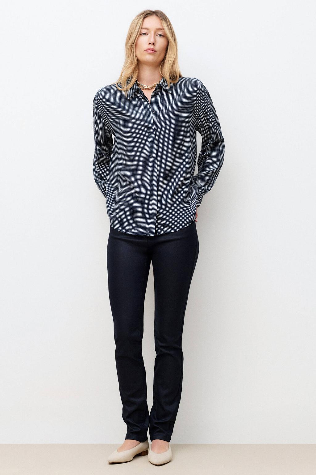 Marineblauw, marine en witte dames Caroll geruit blouse blauw van viscose met lange mouwen, klassieke kraag en knoopsluiting