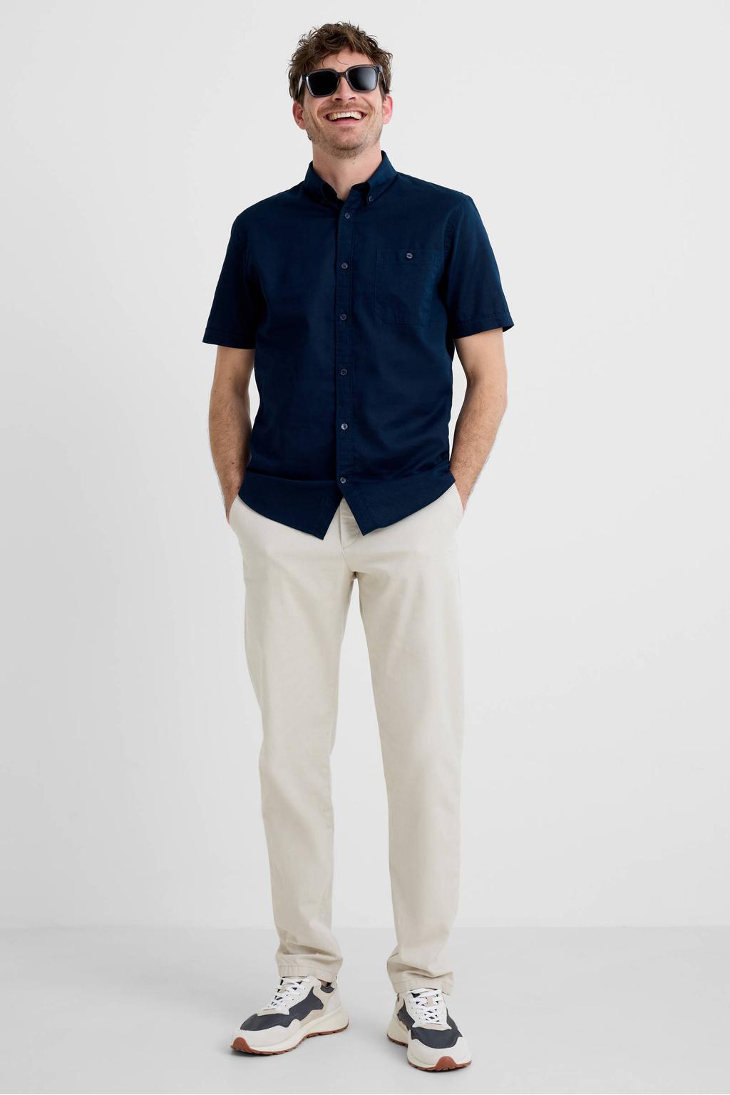 Donkerblauwe heren Matinique katoenen regular fit overhemd met korte mouwen en button down sluiting