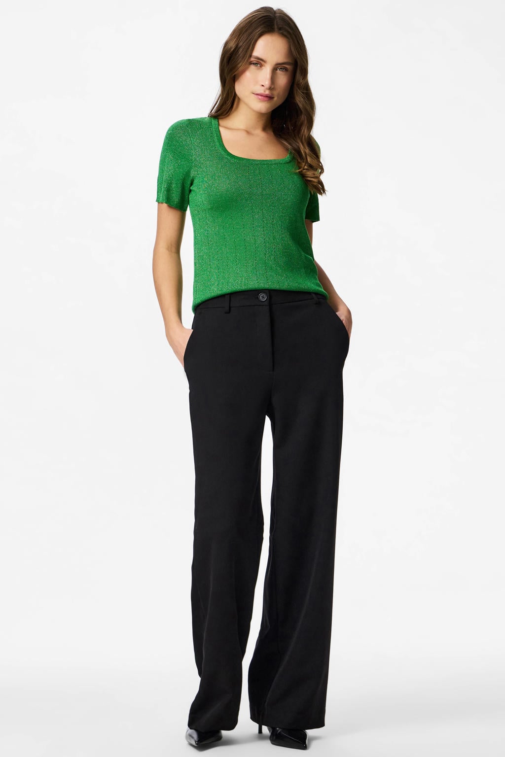 Groene dames PIECES top gebreid van viscose met effen, korte mouwen en vierkante hals