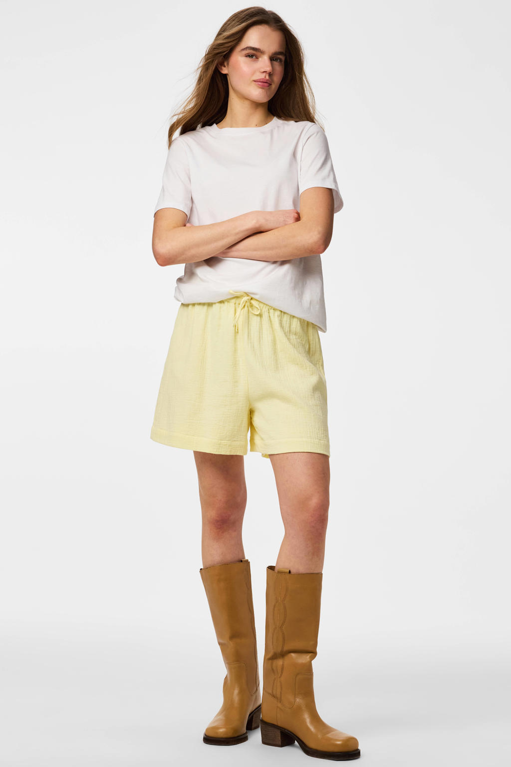 Gele dames PIECES straight high waist casual short van katoen met elastische tailleband met koord en effen