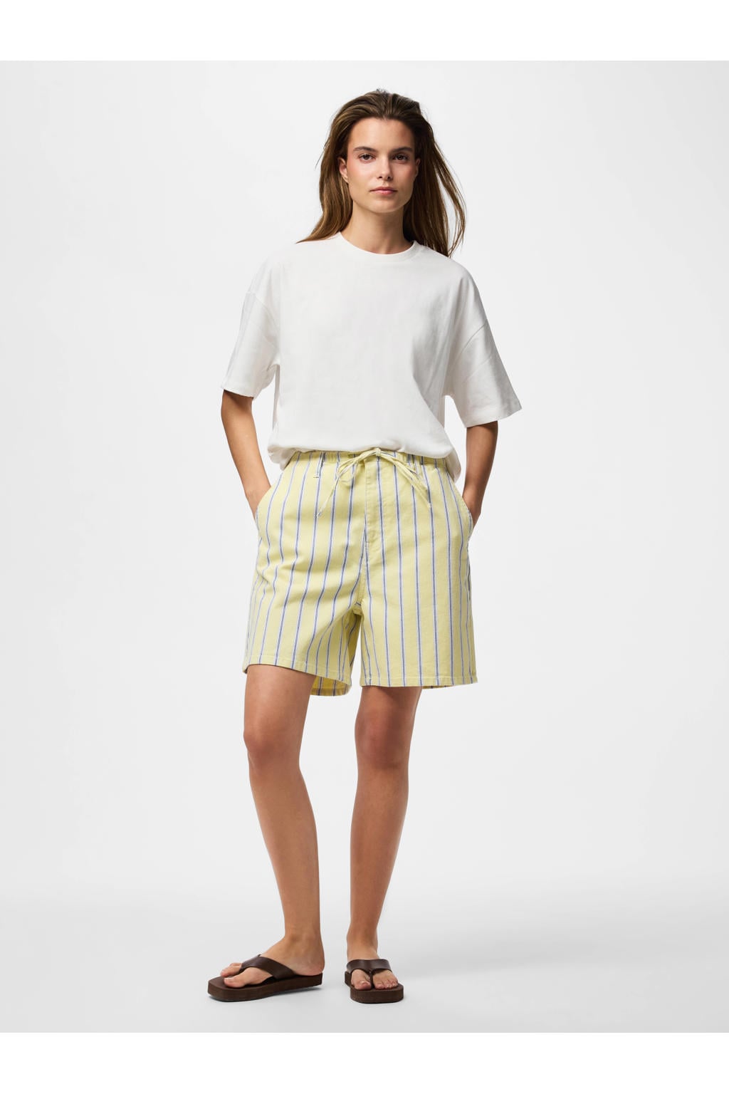 Lichtgele dames PIECES regular high waist gestreepte short van katoen met elastische tailleband met koord