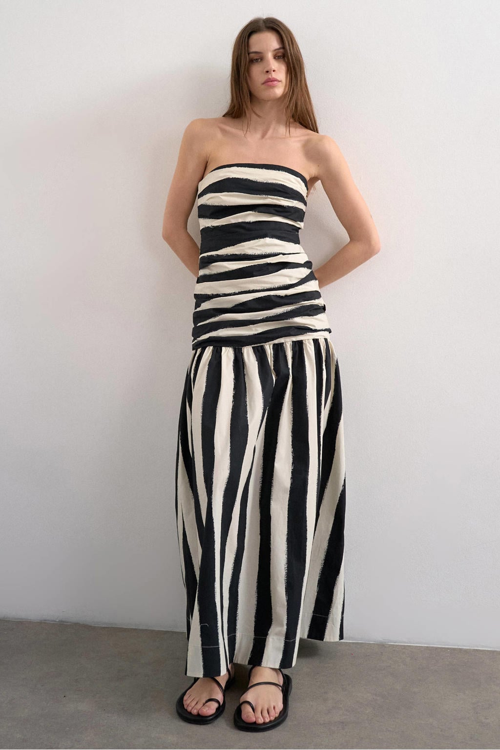 Zwart en ecru dames TOPSHOP gestreepte A-lijn jurk van katoen met strapless hals, ritssluiting en plooien