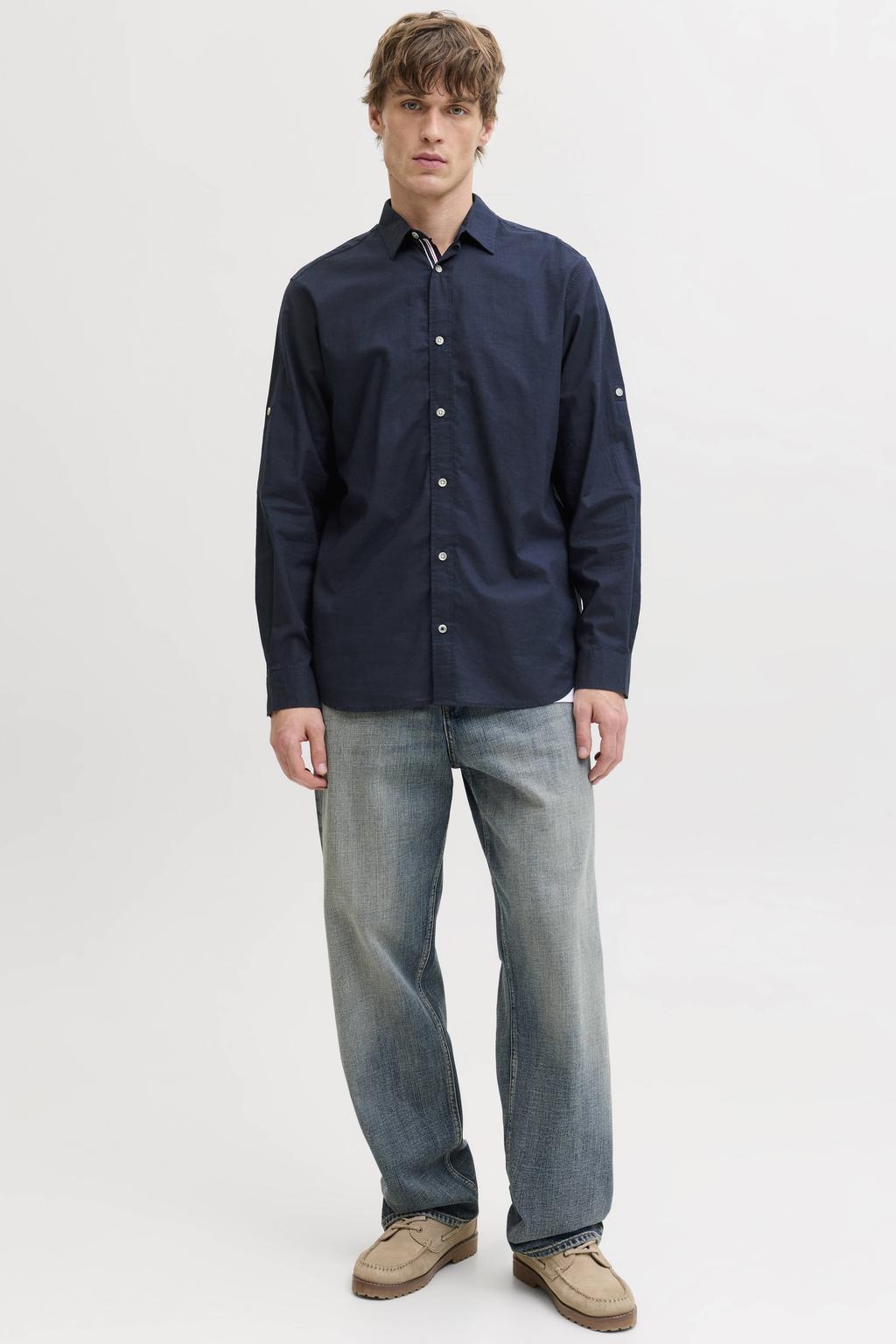 Donkerblauwe heren JACK & JONES regular casual overhemd van katoen met effen, lange mouwen, klassieke kraag en knoopsluiting
