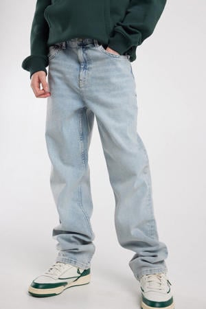 straight leg jeans light blue denim