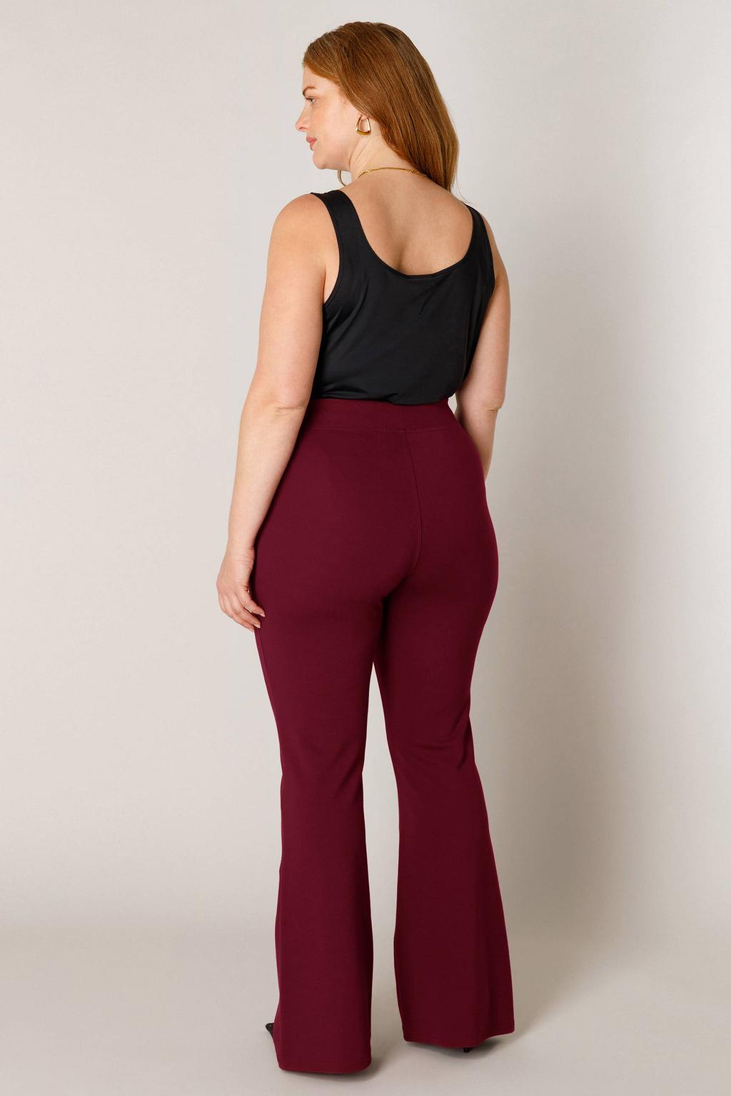 Base Level Curvy regular waist flared broek