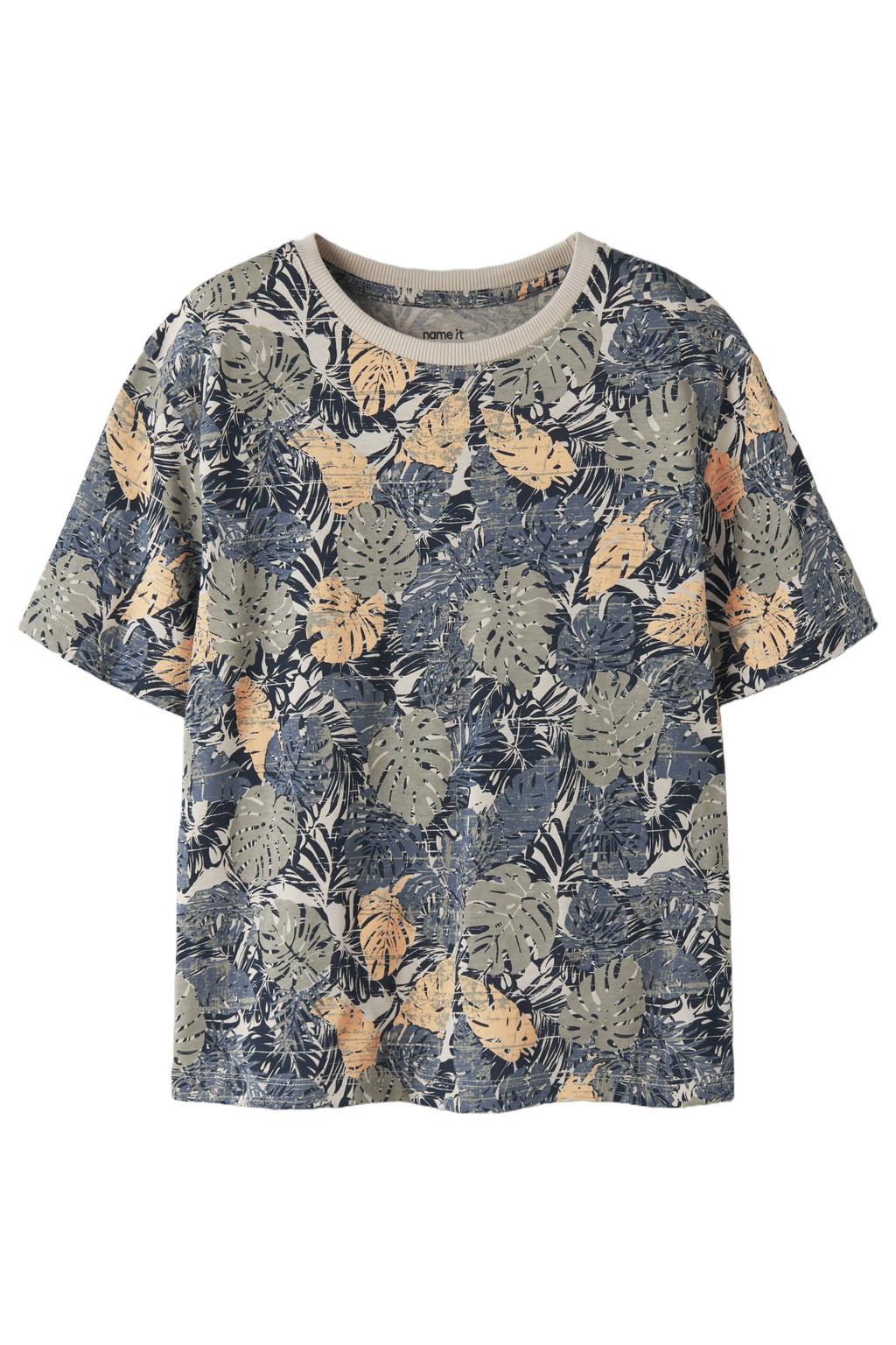 Grijs, blauw en oranje jongens NAME IT KIDS T-shirt greige van katoen met bladprint, korte mouwen en ronde hals
