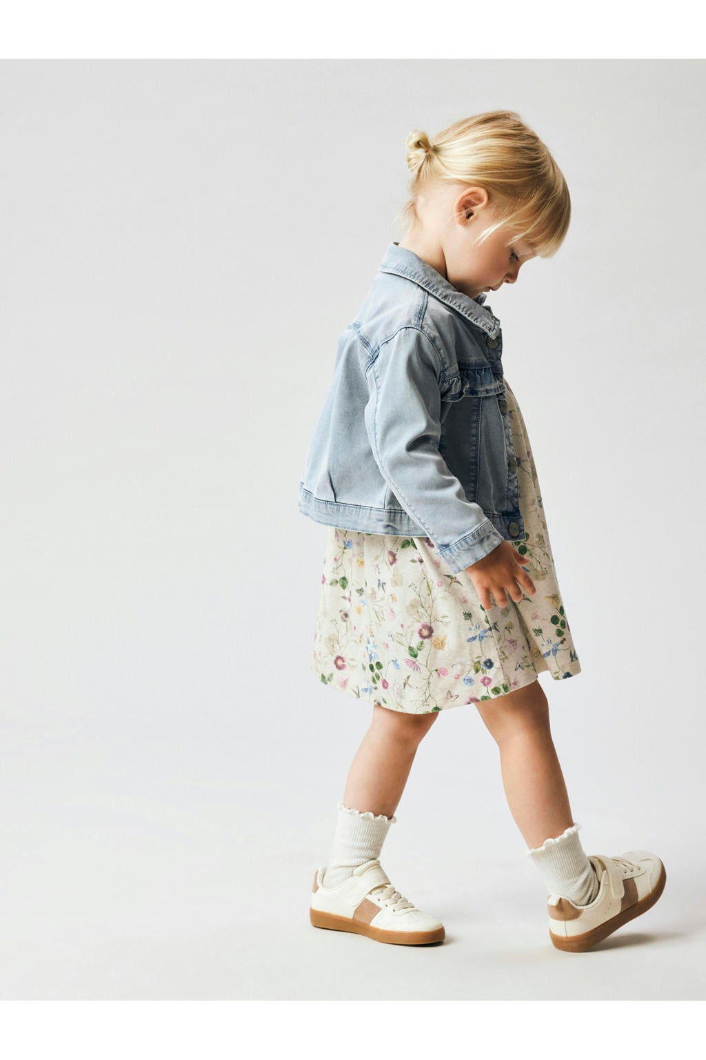 Light blue denim meisjes NAME IT MINI spijkerjas van denim met effen, lange mouwen, drukknoopsluiting en ruches