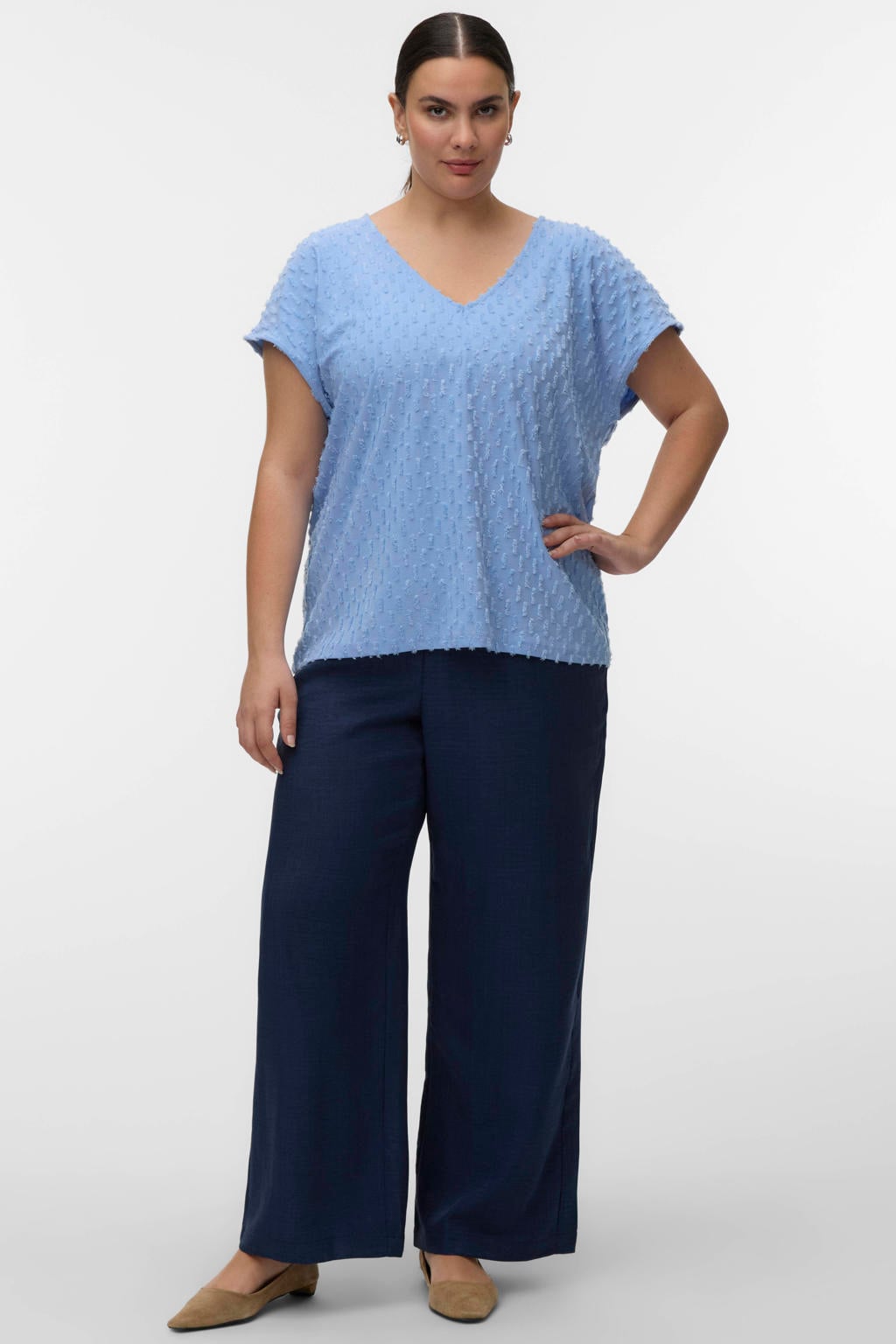 Blauwe dames VERO MODA CURVE top van polyester met effen, korte mouwen en V-hals